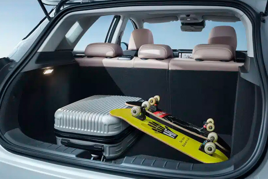 Storage Closer View of Geely Geometry-c