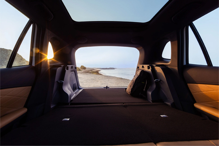 Folding Seats of Geely EX5 EM-i in UAE