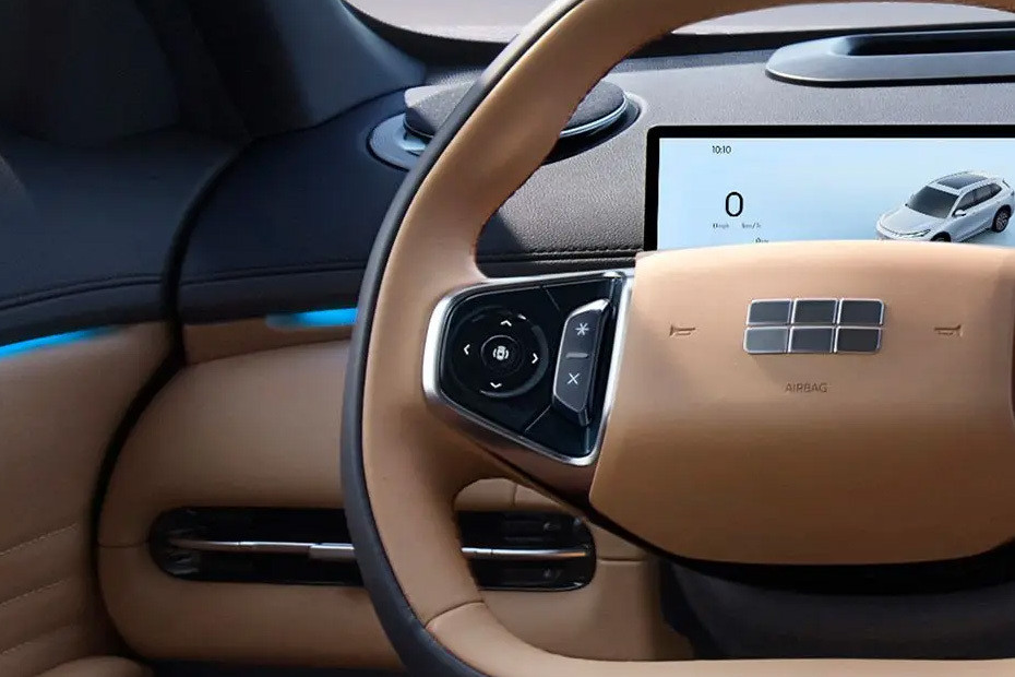 Geely EX5 EM-i Multi Function Steering in UAE