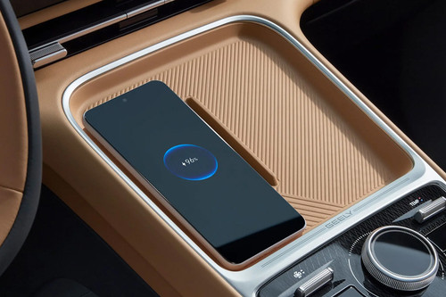 Power Accessories Outlet View of Geely EX5 EM-i