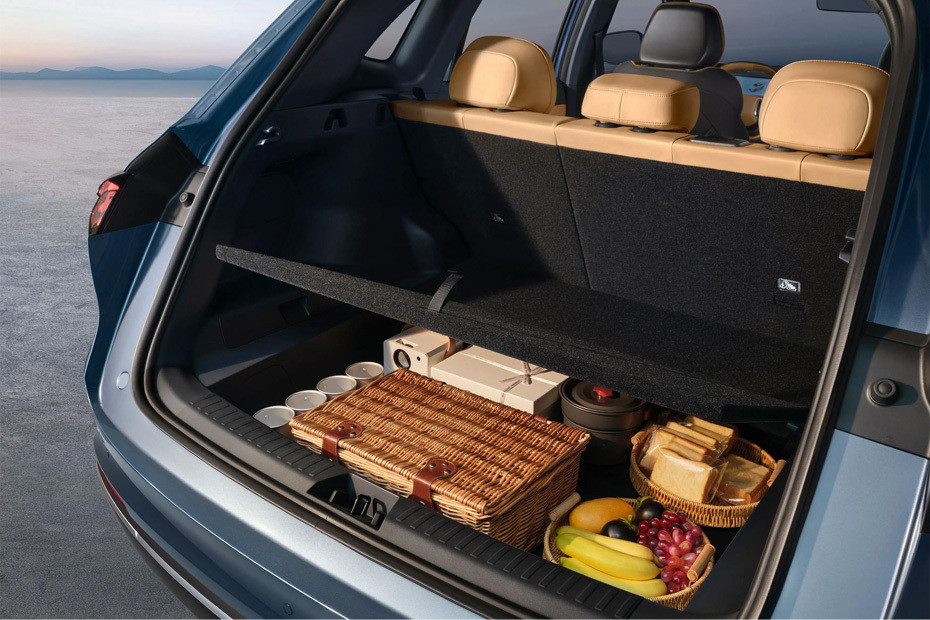 Storage Closer View of Geely EX5 EM-i in UAE