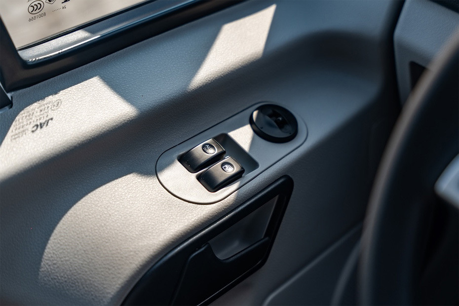 JAC Sunray Drivers Side In Side Door Controls