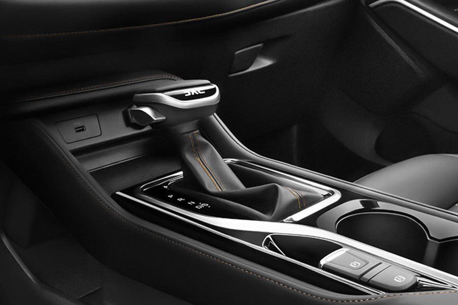 JAC JS4 Gear Shifter in UAE