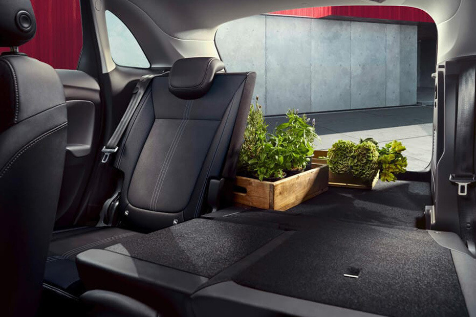 Folding Seats of Opel Crossland in UAE