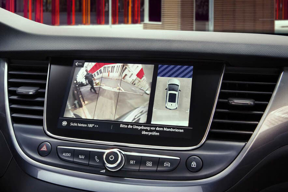 Crossland Parking Assist in UAE