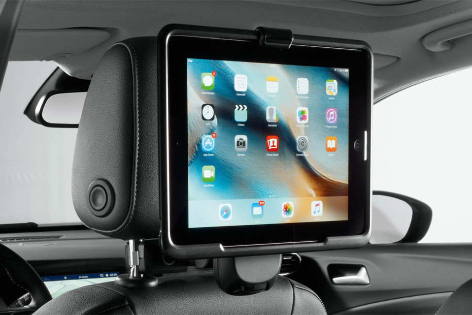 Rear Seat Entertainment of Opel Crossland in UAE