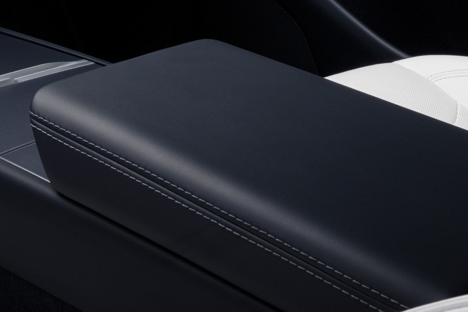 Model Y Front Center Divider in UAE