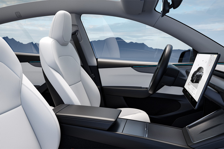 Model Y Front Seats in UAE