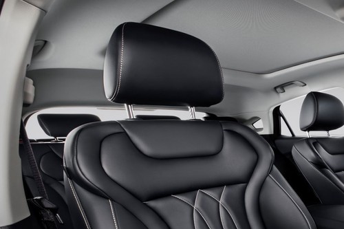 B70 Front Seat Headrest