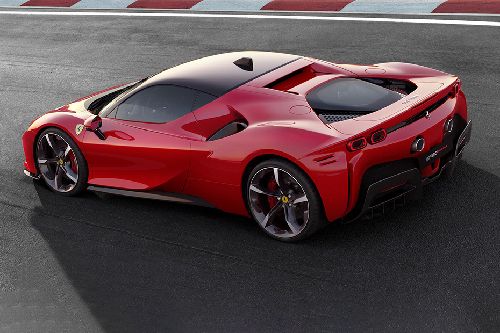 Rear Cross View of Ferrari SF90 Stradale(2020-2022)