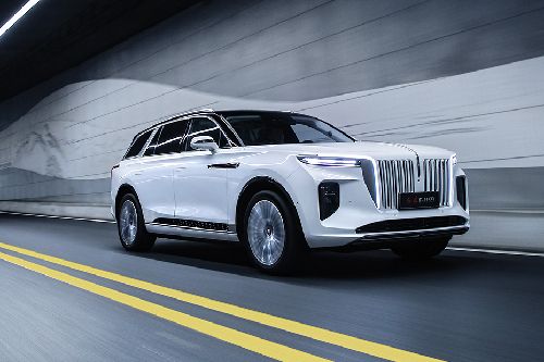 Hongqi E-HS9 Front Medium View