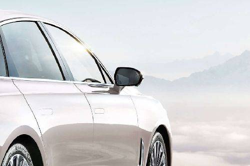 Hongqi H9 Drivers Side Mirror Rear Angle