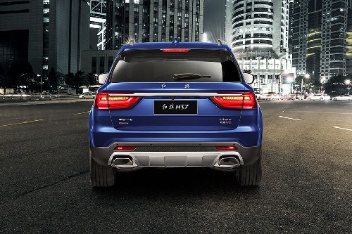 Full Rear View of Hongqi HS7
