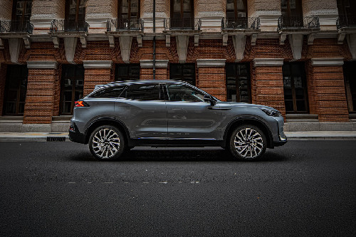 X7 Medium Angle Front View