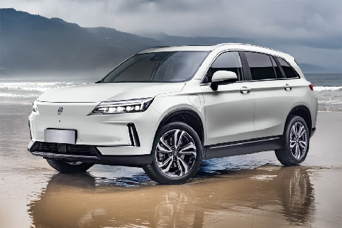 ET5 Front angle low view