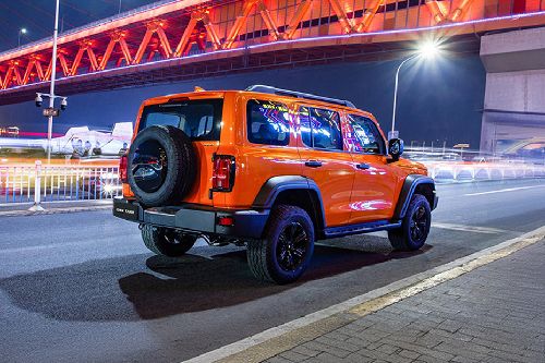 300 Rear angle view