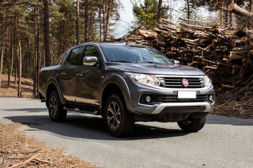 Fiat Fullback Front Cross Side View