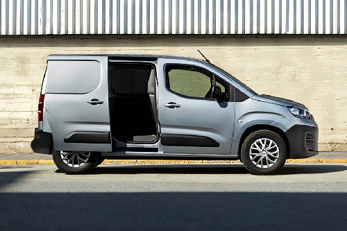 Doblo Medium Angle Front View
