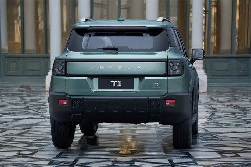 Full Rear View of Jetour T1