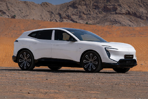 AVATR 07 Front Cross Side View