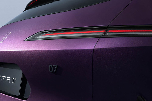 07 Tail light