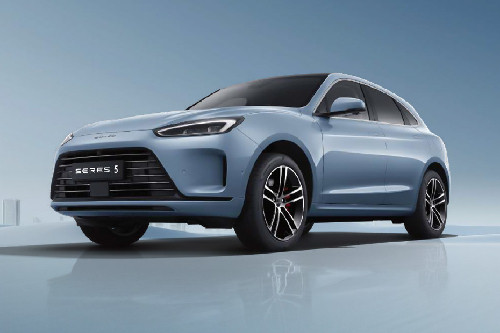 5 Front deep low Angle View