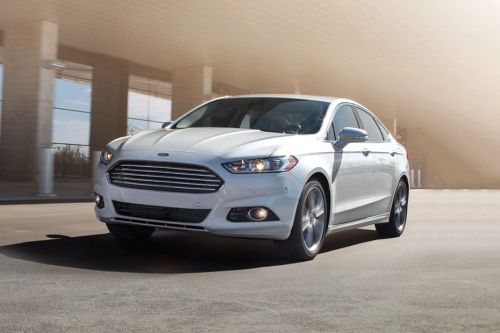 Ford Fusion 2.5L SEL AT FWD 4DR 2024 UAE