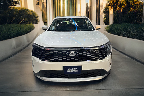 Full Front View of Territory 2026