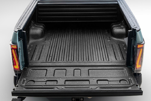 Trunk Open Closer View of Z9