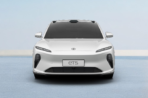 Full Front View of ET5