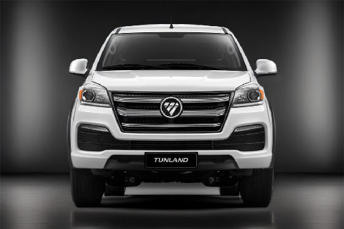 Full Front View of Tunland