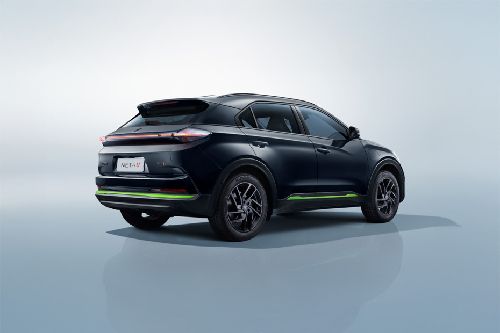 U Rear angle view