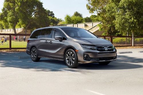 Honda Odyssey Front Medium View