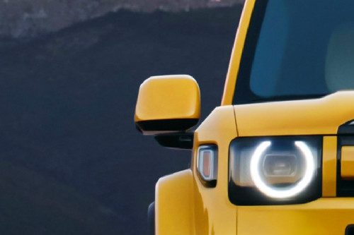 iCaur V27 Drivers Side Mirror Front Angle