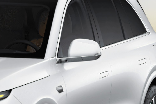Li Auto L6 Drivers Side Mirror Front Angle