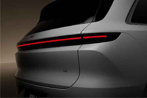 L6 Tail light