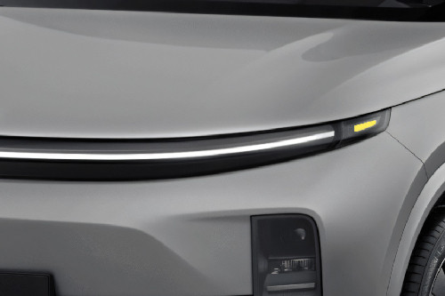 L7 Headlight
