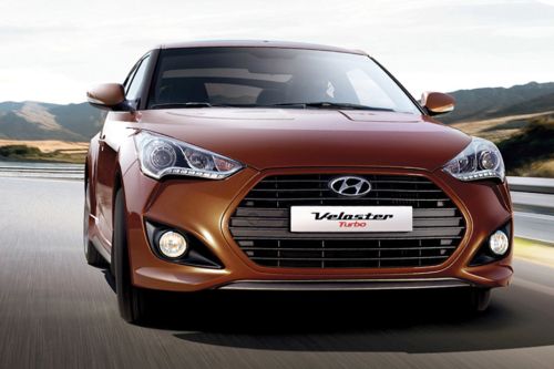 Veloster Turbo  Medium Angle Front View