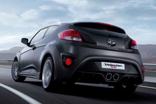 Rear Cross Side View of Hyundai Veloster Turbo 