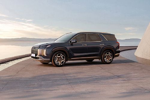 Rear Cross View of Hyundai Palisade