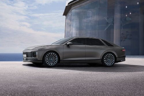Azera Front angle low view