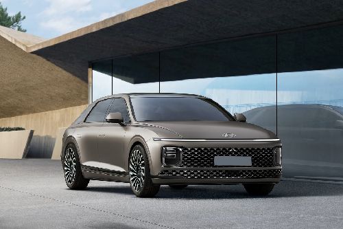 Hyundai Azera Front Cross Side View