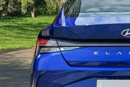 Elantra (2021-2024) Tail light