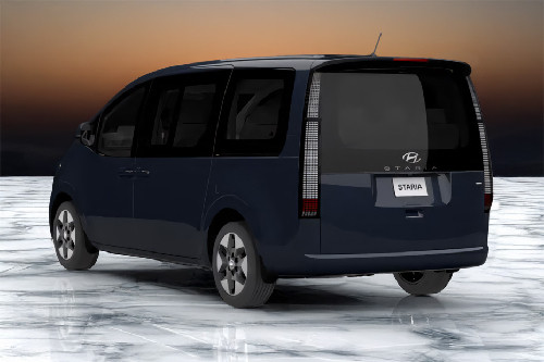 Rear Cross Side View of Hyundai Staria
