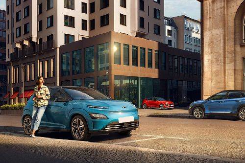 Hyundai Kona Electric Front Cross Side View