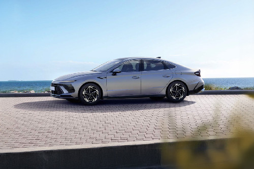 Sonata Side view