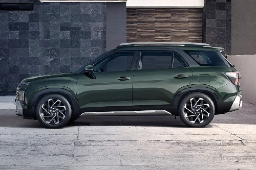 Creta Grand Side view