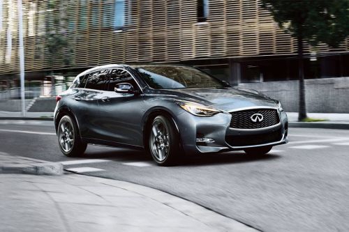 Infiniti Q30 Front Cross Side View