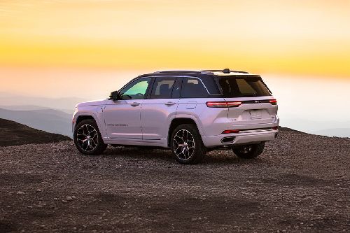 Rear Cross Side View of Jeep Grand Cherokee 4xe