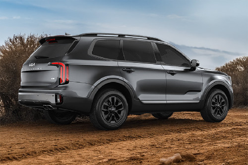 Rear Cross View of KIA Telluride